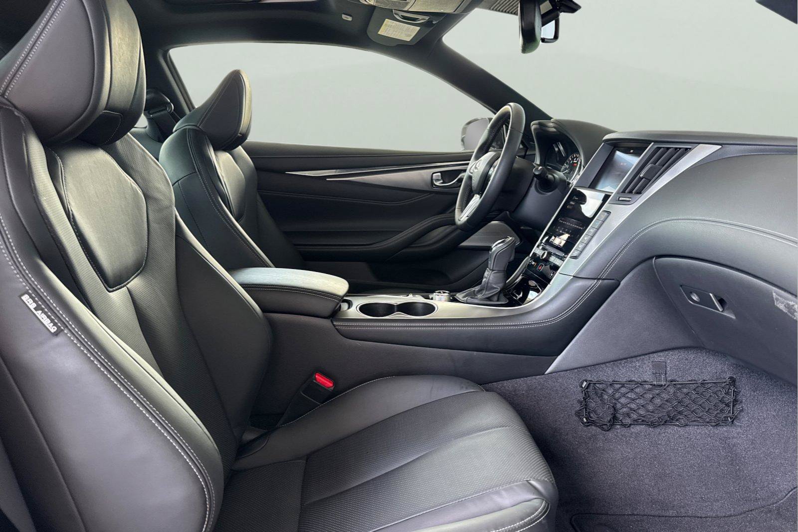 Used 2022 INFINITI Q60 3.0t Luxe w/ Cargo Package RWD image 19