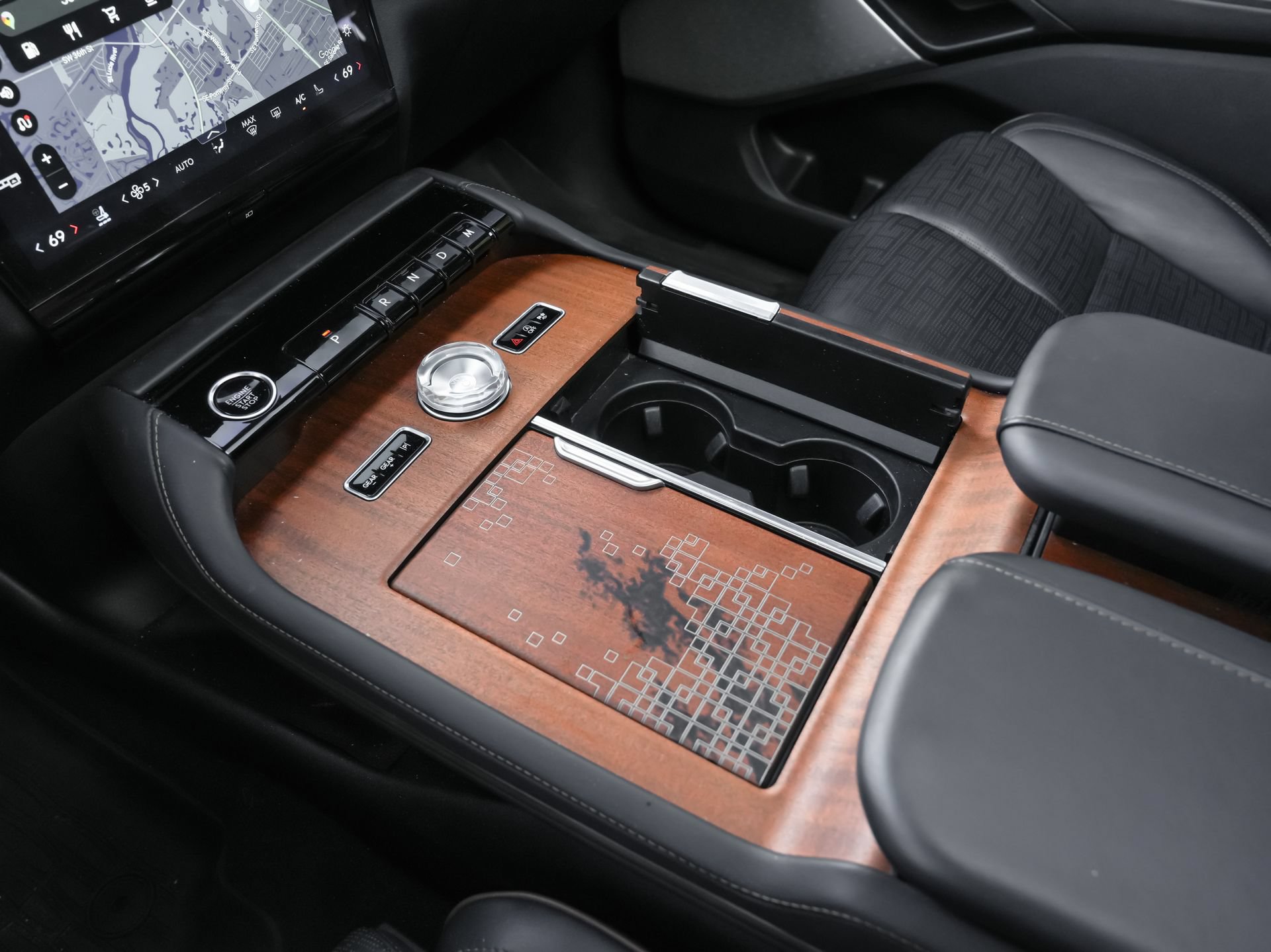 Used 2025 Lincoln Navigator L Black Label AWD/4WD image 24