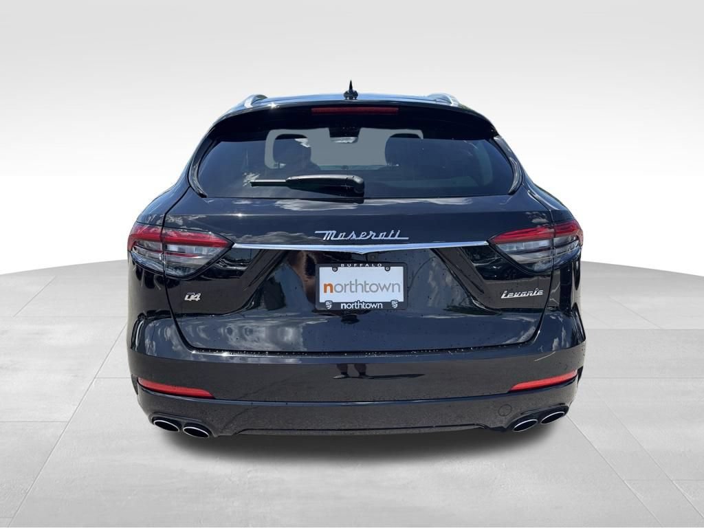 Used 2021 Maserati Levante AWD/4WD image 42