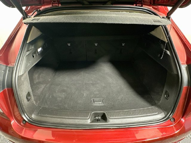 Used 2022 Buick Envision Avenir w/ Safety Package FWD image 33