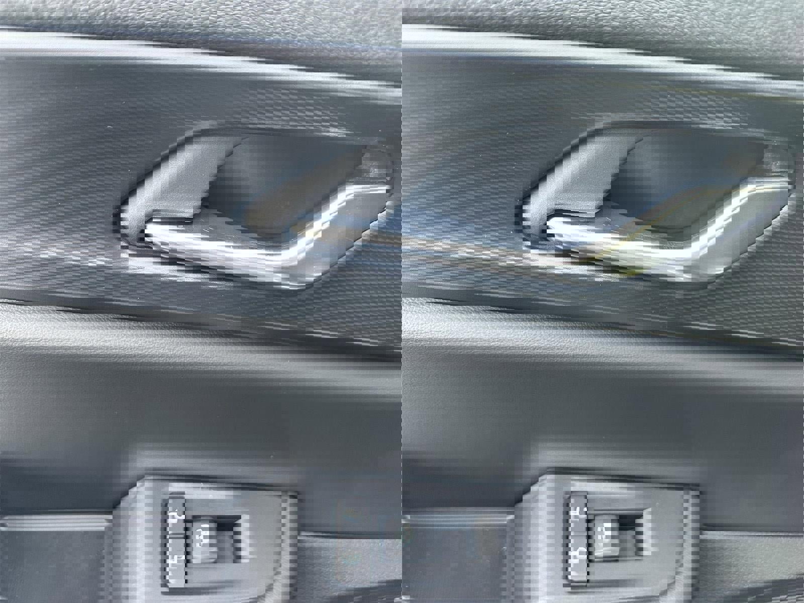 New 2025 Jeep Grand Cherokee L Altitude image 32