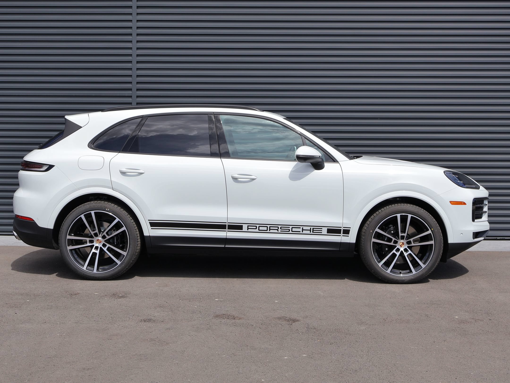 New 2026 Porsche Cayenne AWD/4WD image 8