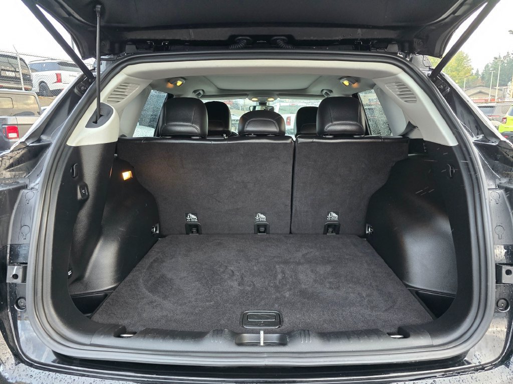 Used 2018 Jeep Compass Latitude w/ Popular Equipment Group FWD image 15