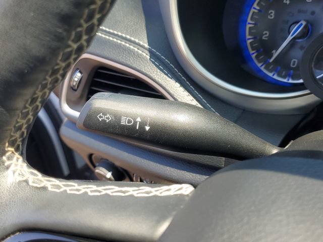 Used 2021 Chrysler Pacifica Touring-L w/ S Appearance Package FWD image 18
