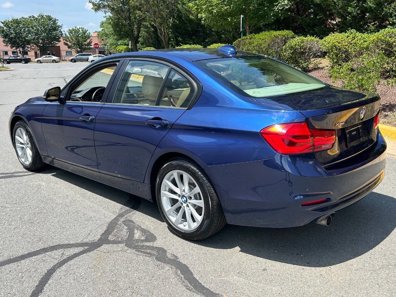 Used 2016 BMW 320i xDrive Sedan image 5