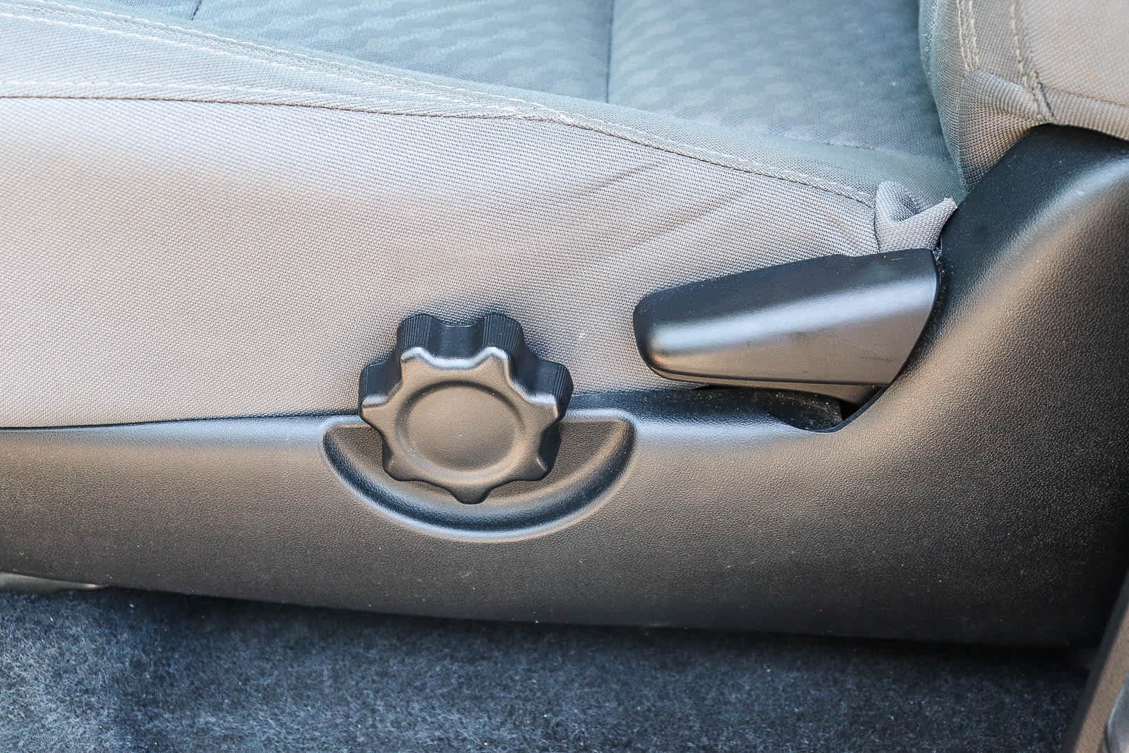 Used 2021 Toyota Tacoma SR5 RWD image 19