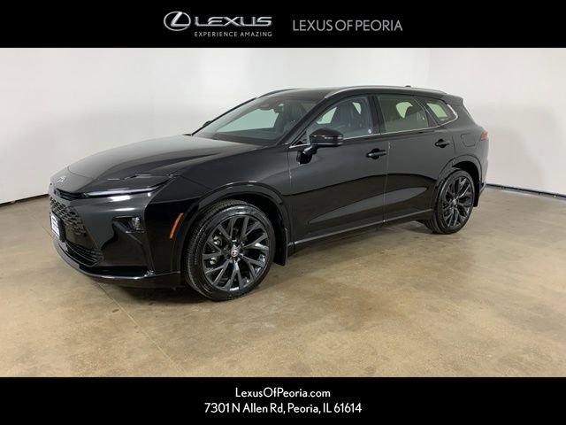 Used 2025 Toyota Crown Signia Limited video 1