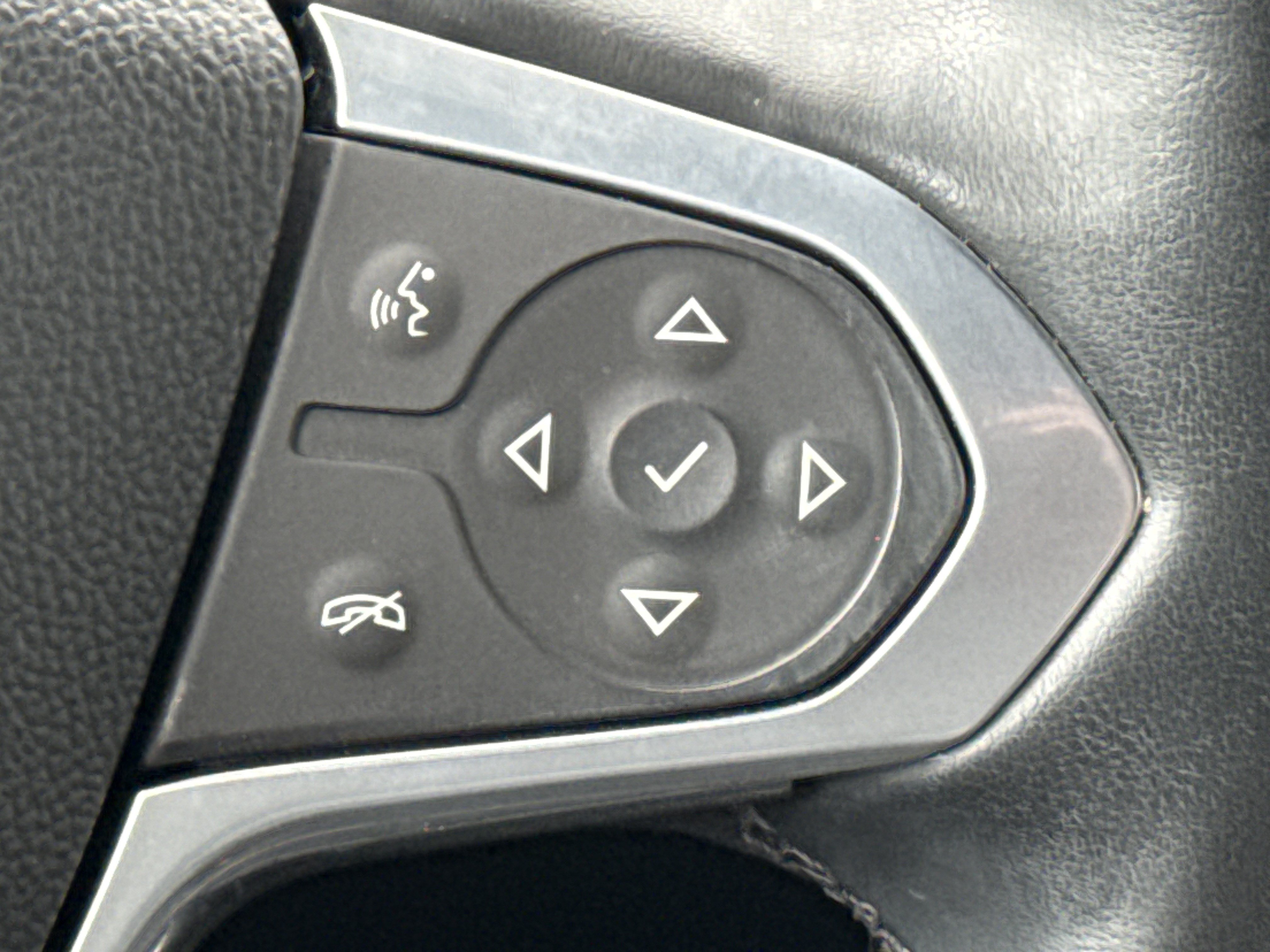 Used 2023 Chevrolet Traverse LT AWD/4WD image 20