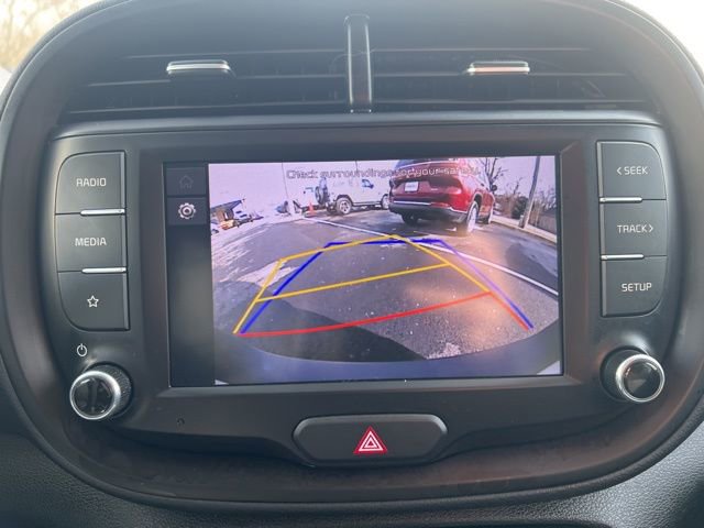 Used 2022 Kia Soul LX image 12