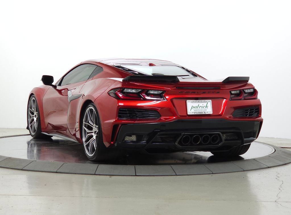 Used 2025 Chevrolet Corvette E-Ray w/ Stealth Interior Trim Package AWD/4WD image 3