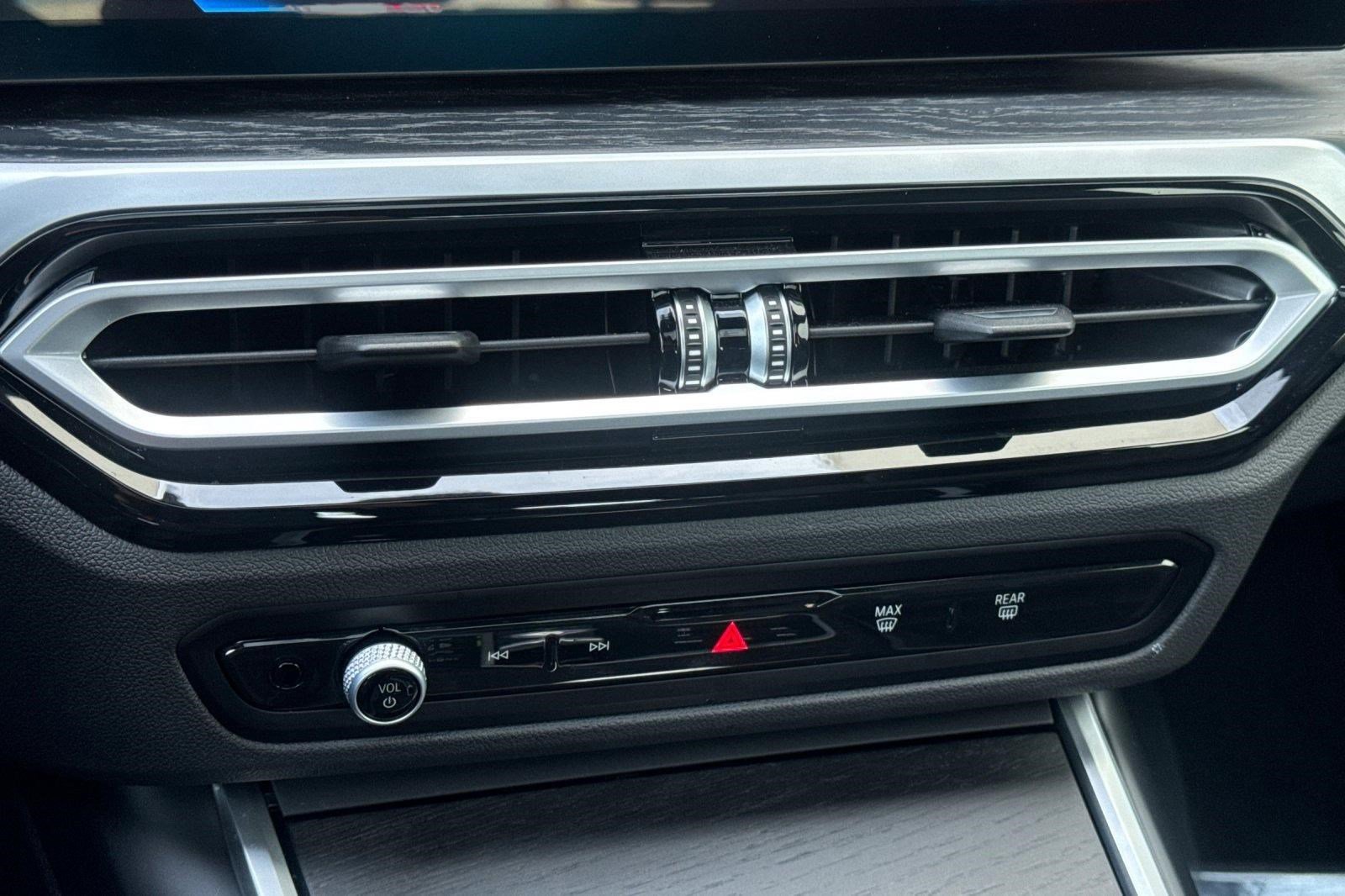 Used 2023 BMW i4 eDrive35 image 25