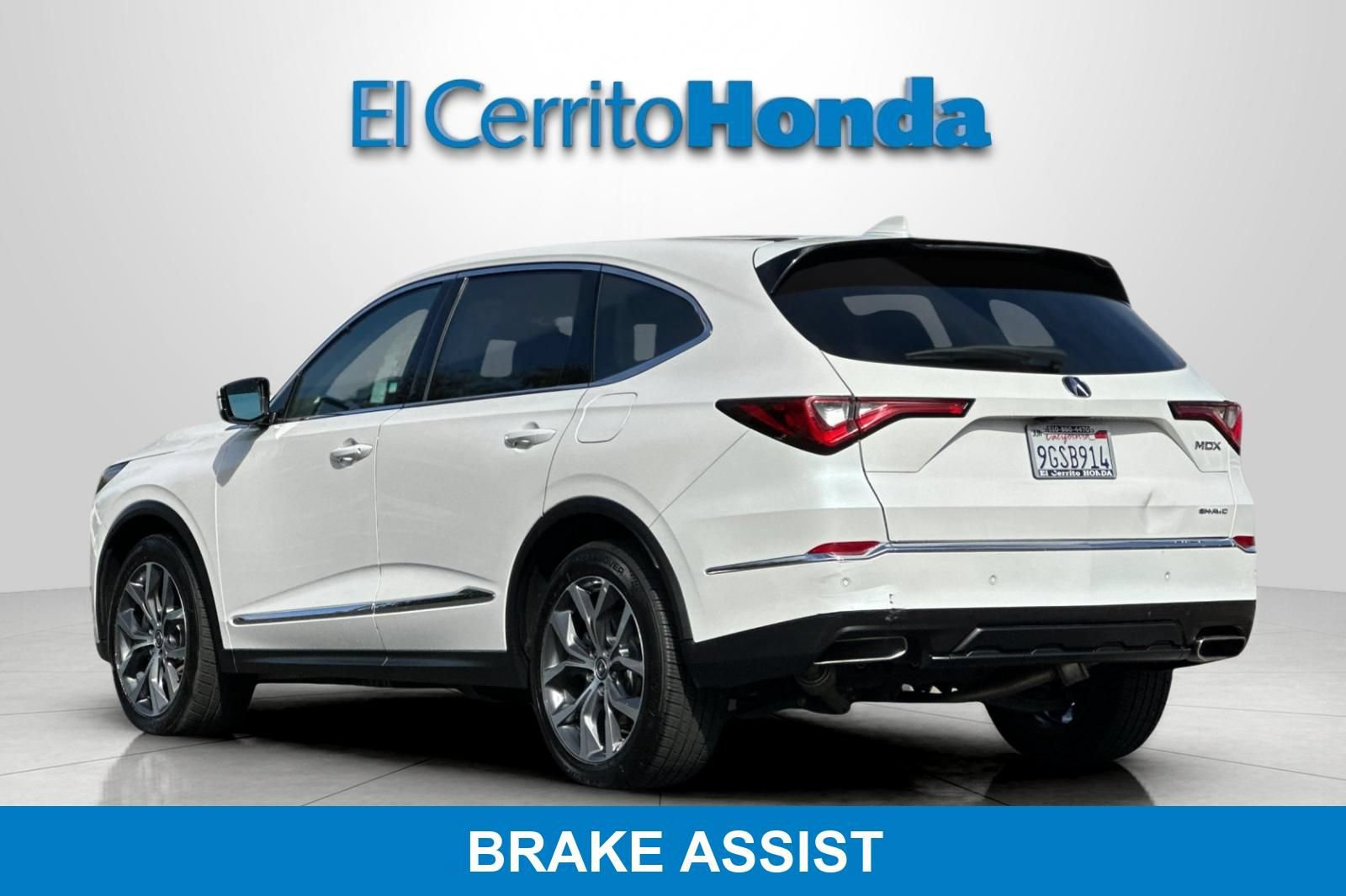 Used 2023 Acura MDX SH-AWD w/ Technology Package image 5