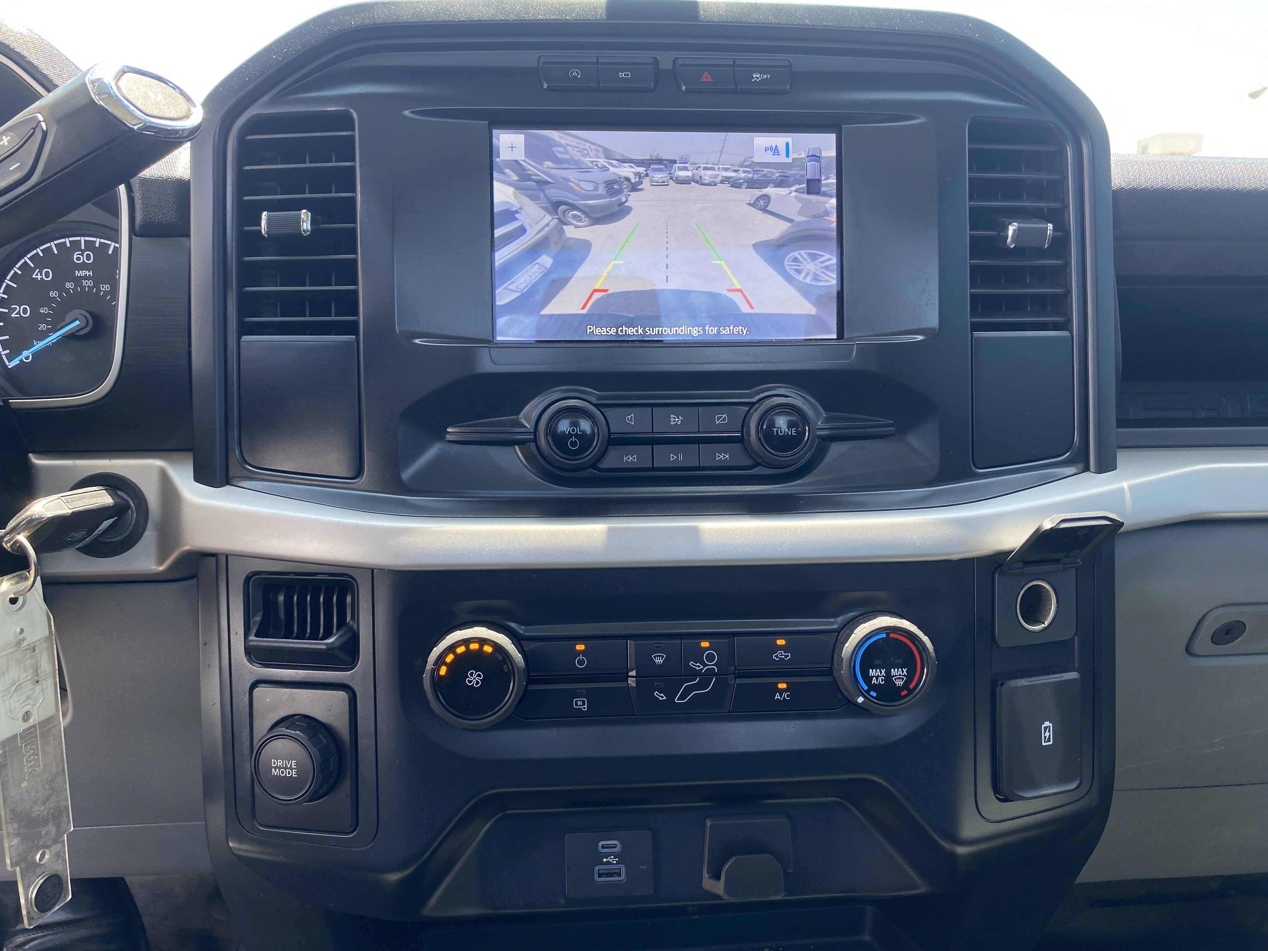 Used 2022 Ford F150 XL w/ Equipment Group 101A High RWD image 13