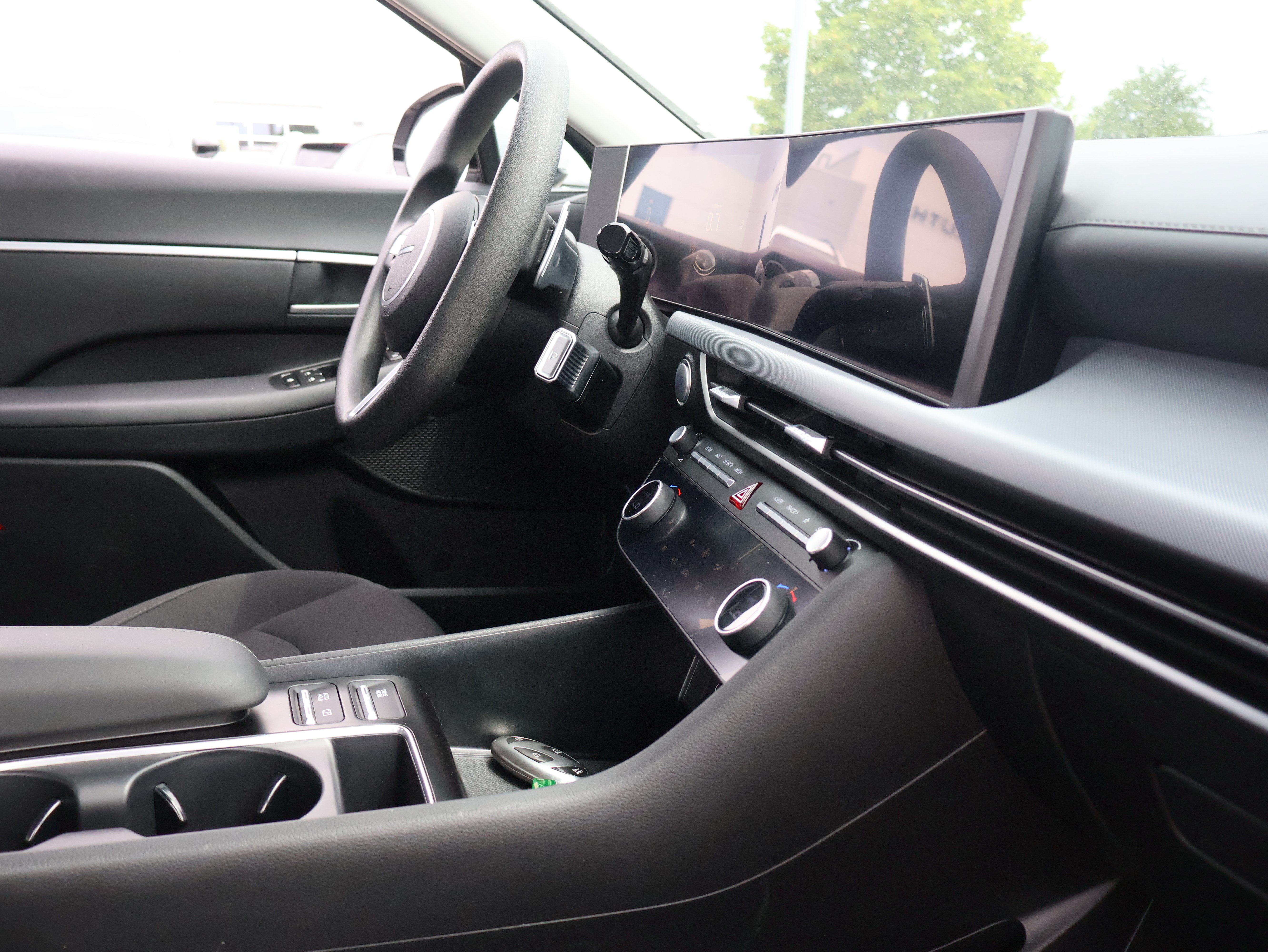 Used 2025 Hyundai Sonata SEL FWD image 10