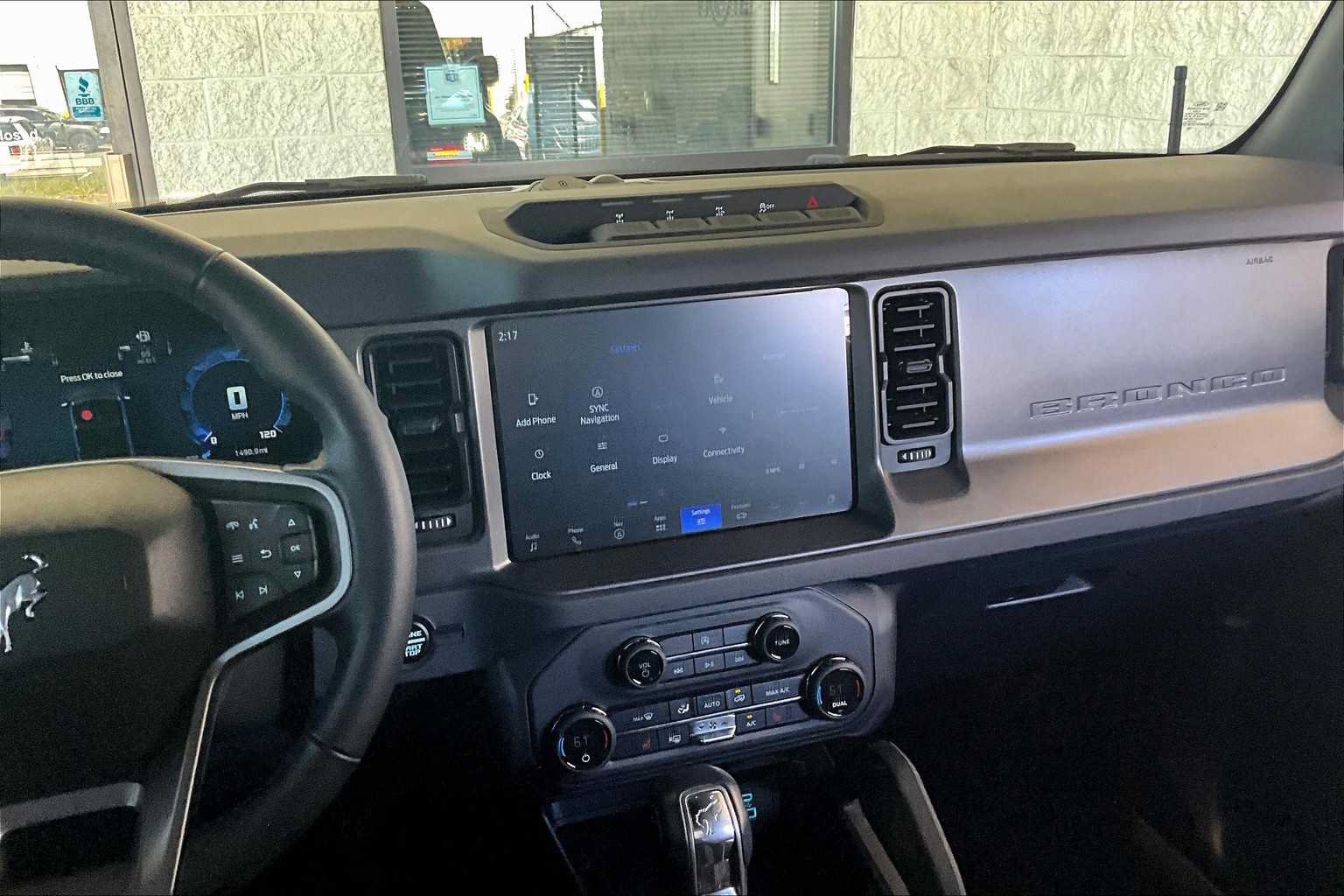 Used 2025 Ford Bronco Big Bend w/ Black Diamond Package AWD/4WD image 7
