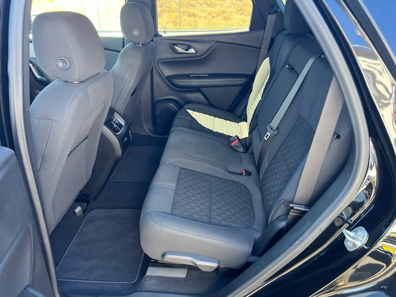 Used 2022 Chevrolet Blazer LT FWD image 13