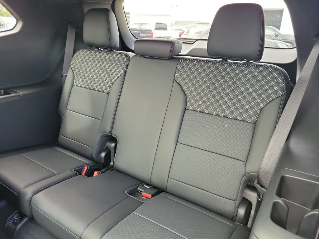 Used 2026 GMC Acadia Denali w/ Super Cruise Package FWD image 14