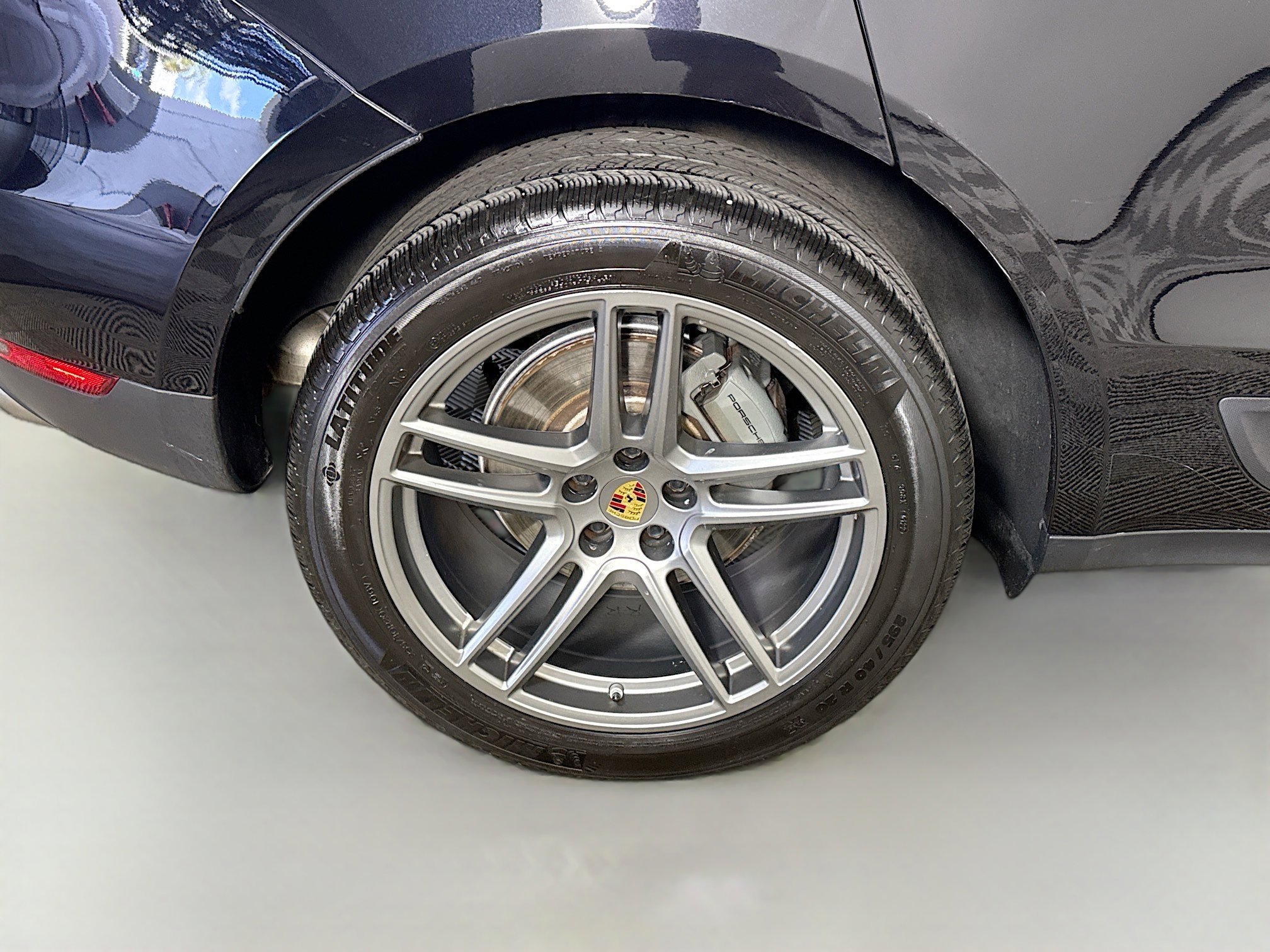 Used 2021 Porsche Macan S image 32