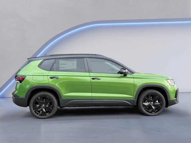 New 2026 Volkswagen Taos SE FWD image 4