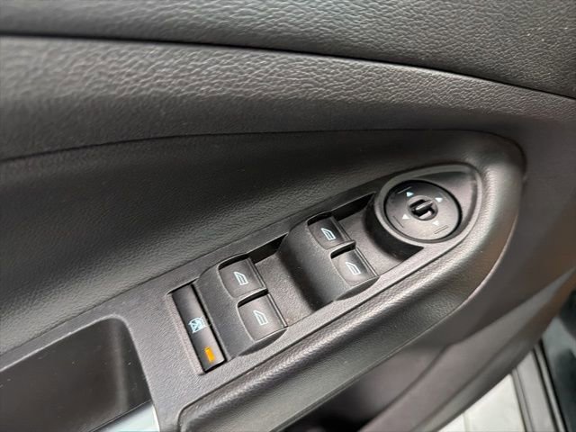 Used 2015 Ford Escape SE image 13