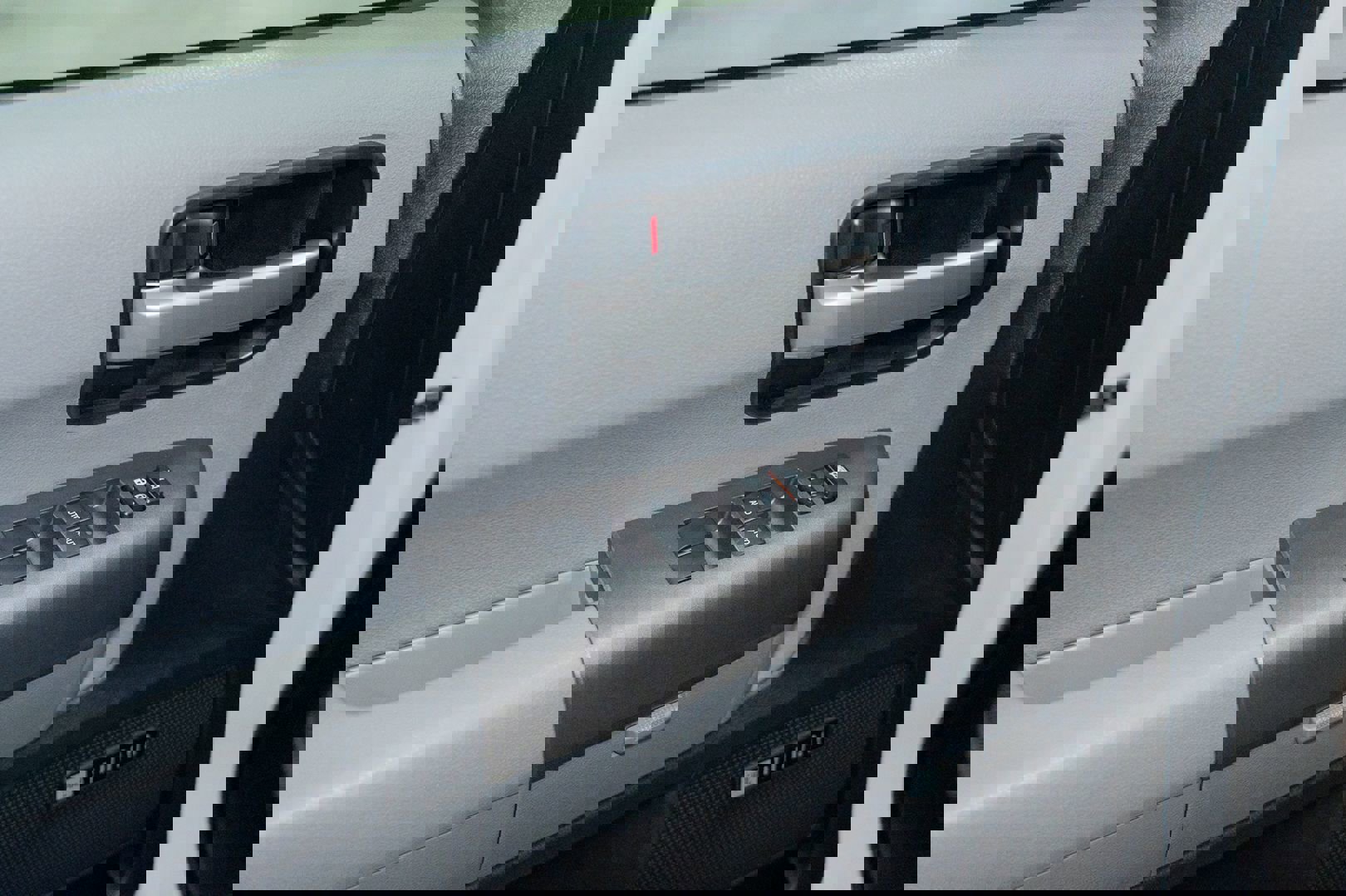 Used 2010 Toyota Sequoia Limited image 15