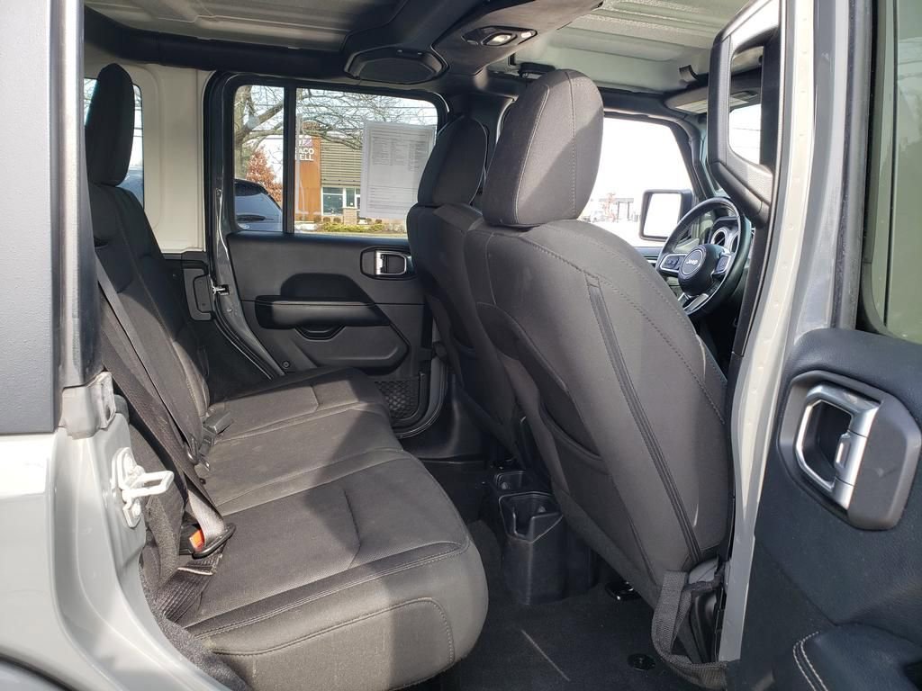 Used 2018 Jeep Wrangler Unlimited Sahara w/ Cold Weather Group image 24