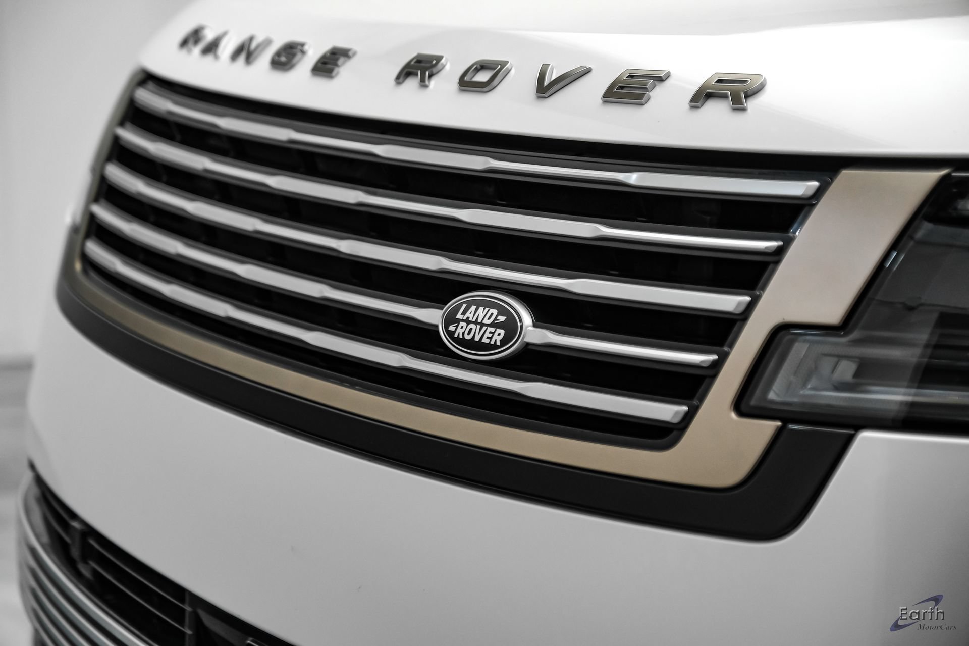 Used 2024 Land Rover Range Rover SV AWD/4WD image 33