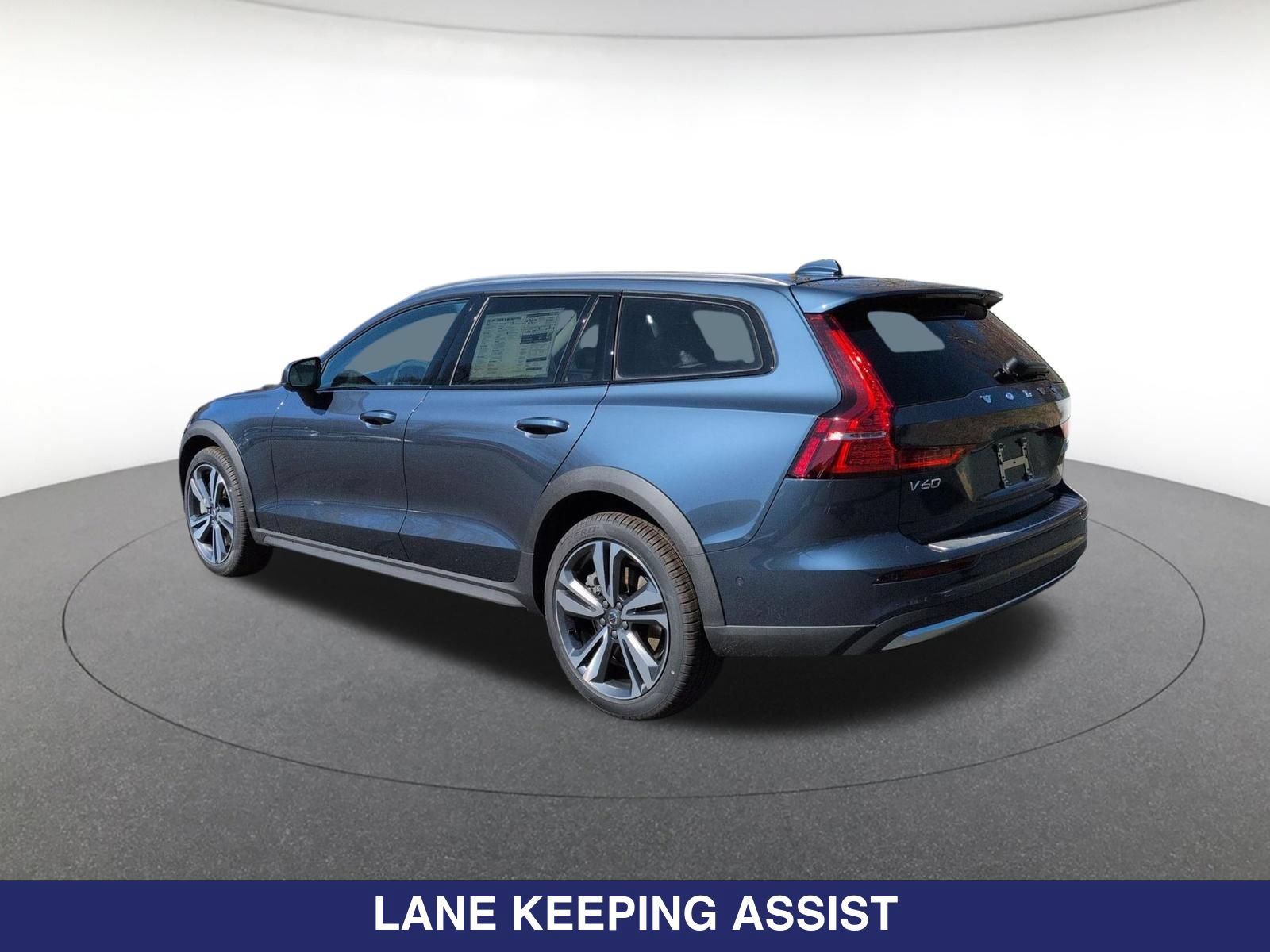 New 2026 Volvo V60 B5 Cross Country Plus w/ Protection Package Premier AWD/4WD image 3