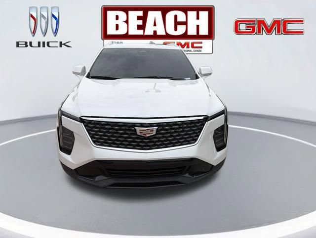 Used 2024 Cadillac XT4 Premium Luxury w/ Active Safety Package FWD image 3