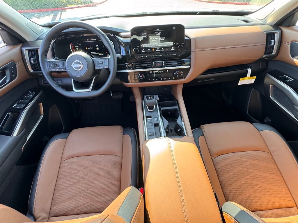 New 2025 Nissan Pathfinder Platinum image 12