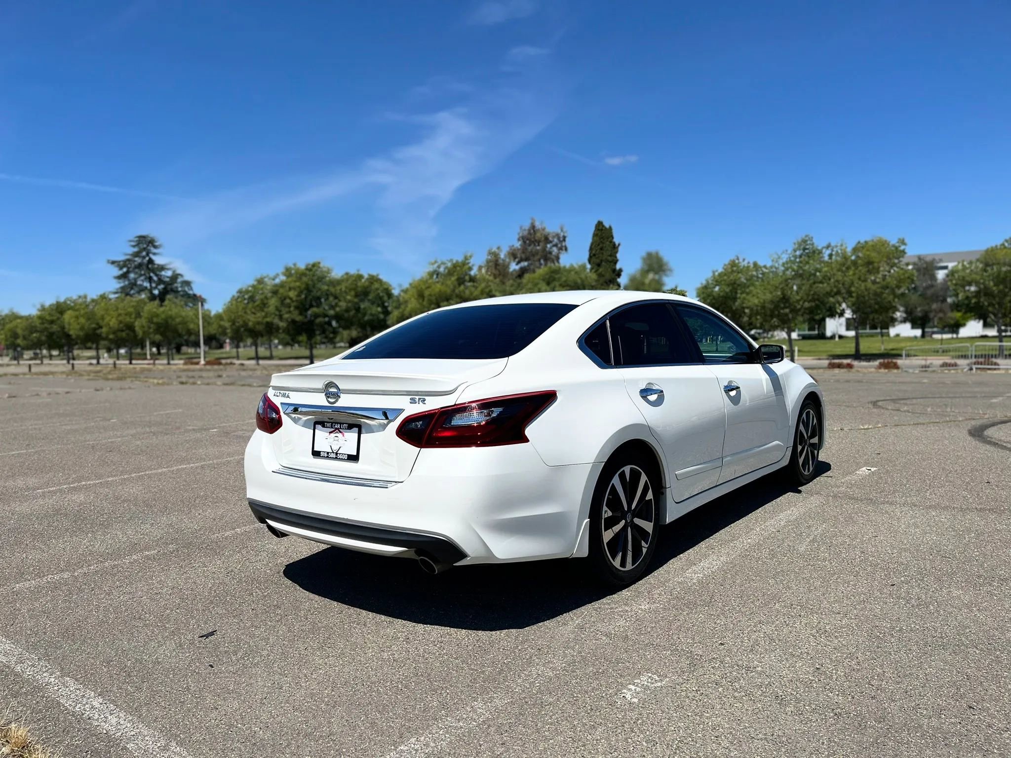 Used 2017 Nissan Altima 2.5 SR FWD image 5