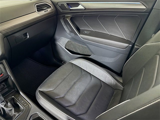 Used 2023 Volkswagen Tiguan SEL R-Line image 23