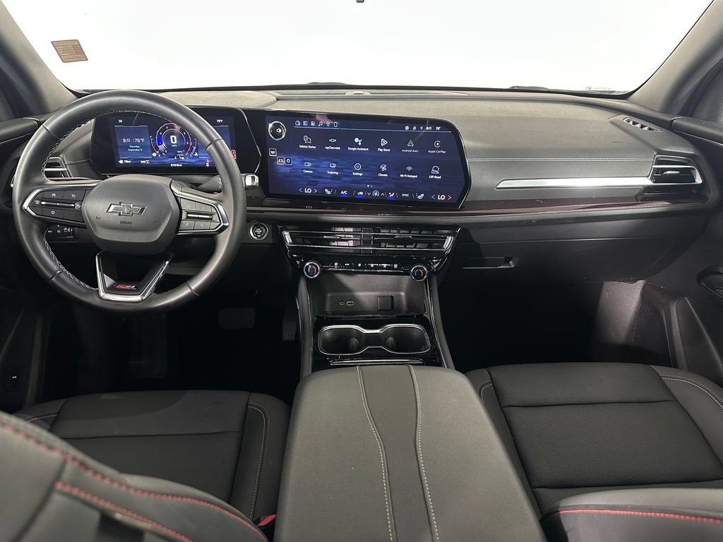 Used 2025 Chevrolet Traverse Z71 w/ LPO, Floor Liner Package AWD/4WD image 10