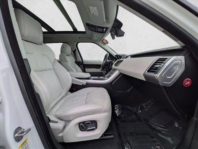 Used 2014 Land Rover Range Rover Sport HSE image 22