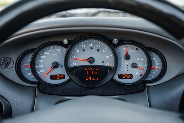 Used 2003 Porsche 911 Carrera image 11