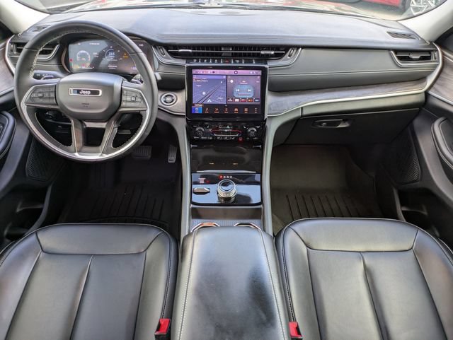 Used 2024 Jeep Grand Cherokee Limited AWD/4WD image 15