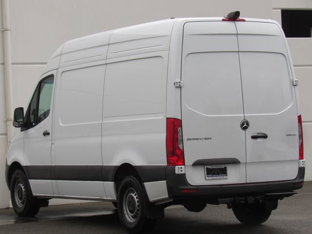 Used 2025 Mercedes-Benz Sprinter 2500 image 5