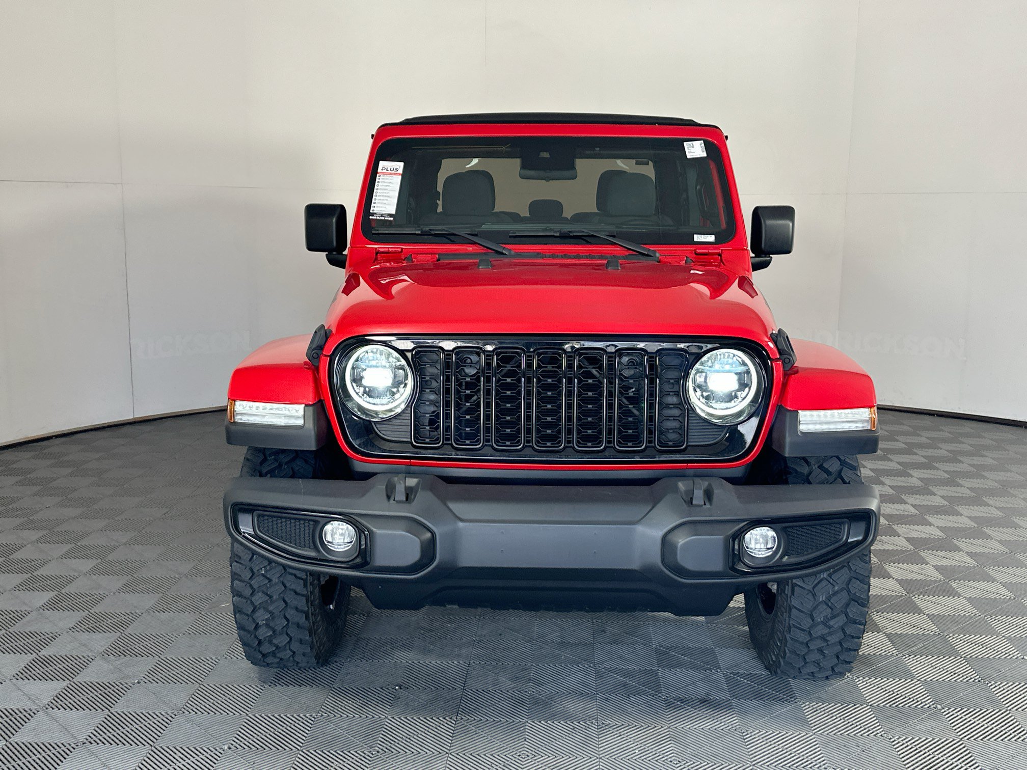 Used 2024 Jeep Gladiator Sport AWD/4WD image 8
