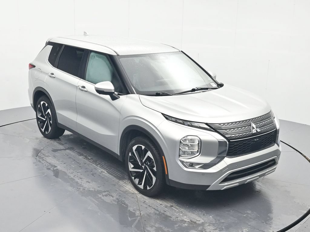 Used 2024 Mitsubishi Outlander SE FWD image 31