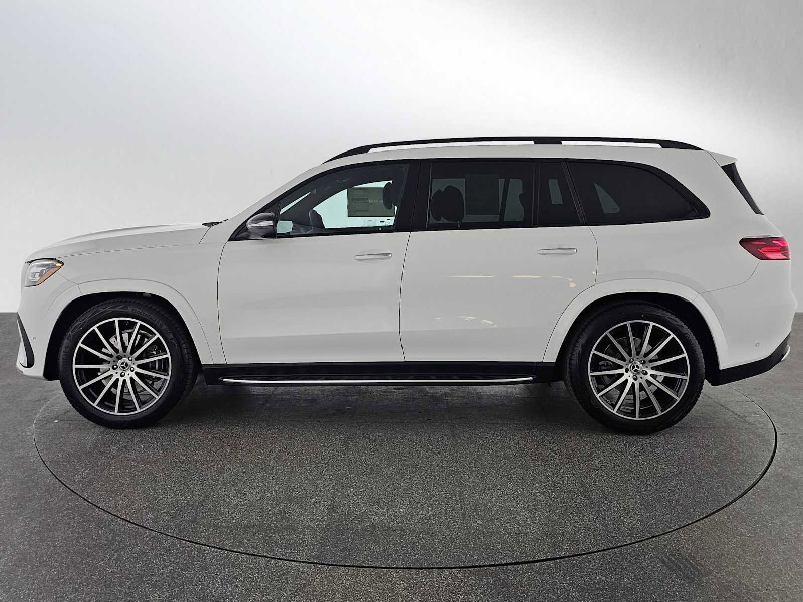Used 2026 Mercedes-Benz GLS 580 4MATIC image 6