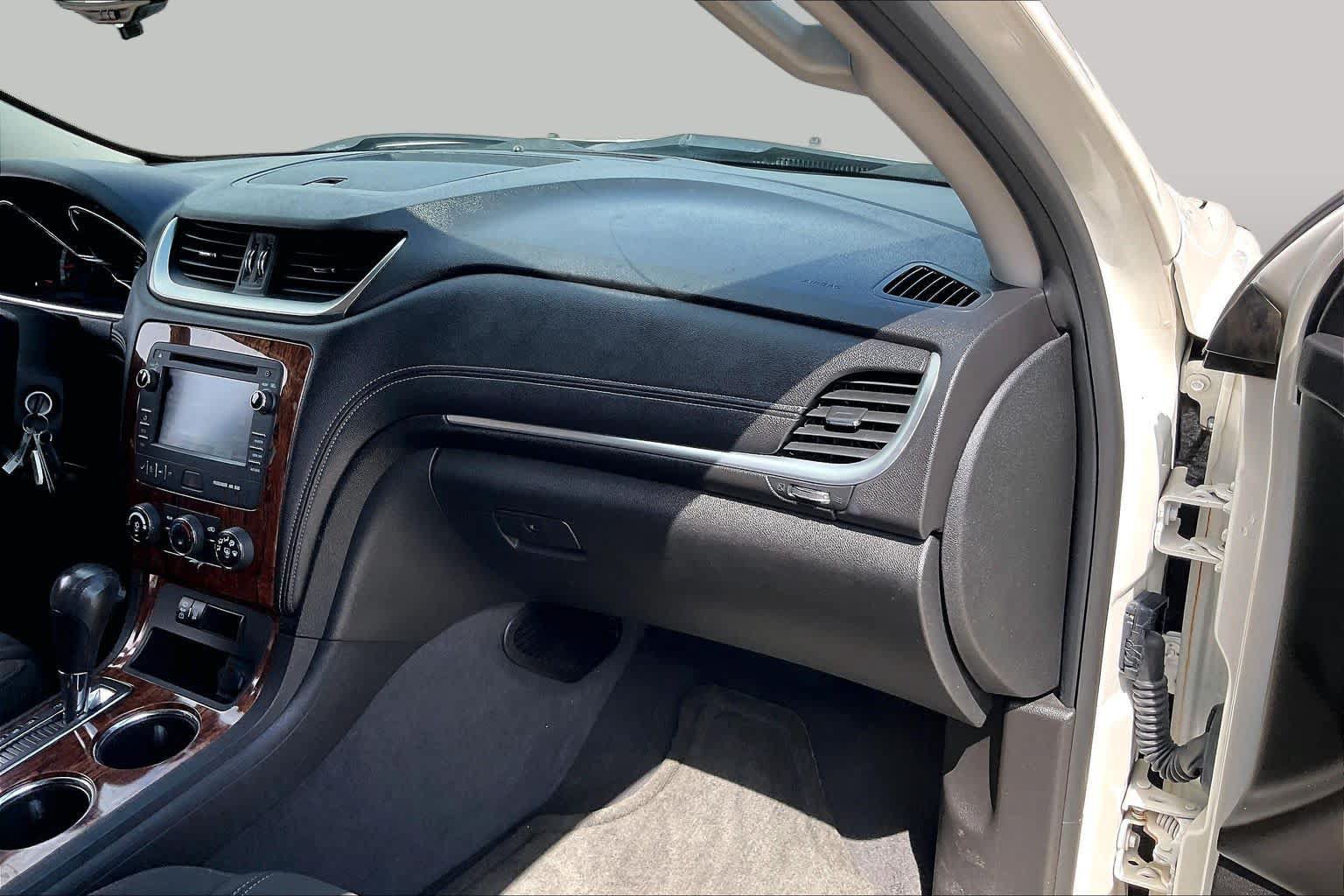 Used 2013 Chevrolet Traverse LT FWD image 18
