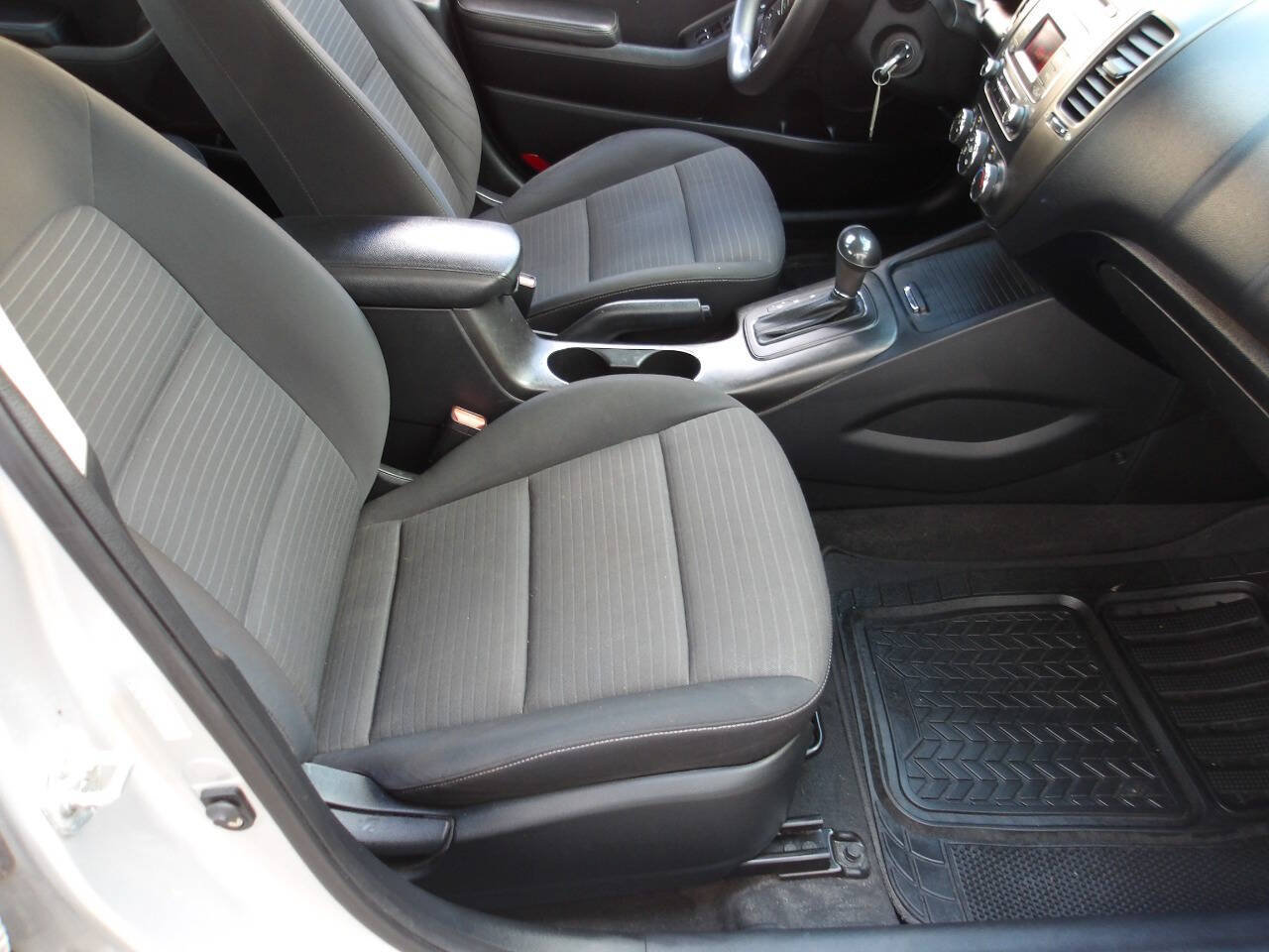 Used 2014 Kia Forte LX w/ Popular Package FWD image 6