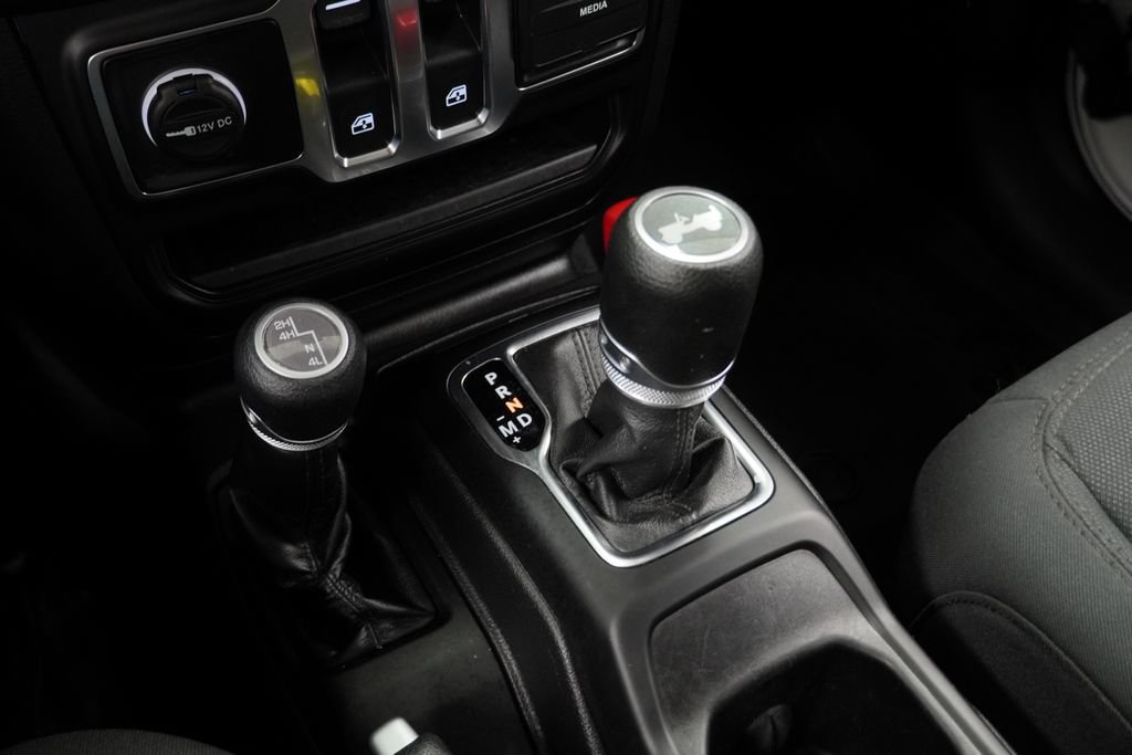 Used 2022 Jeep Wrangler Sport AWD/4WD image 33