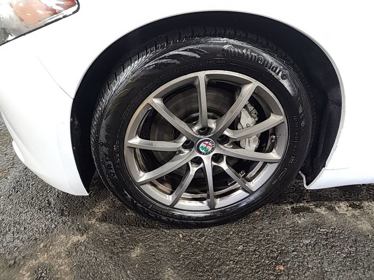 Used 2018 Alfa Romeo Giulia image 7