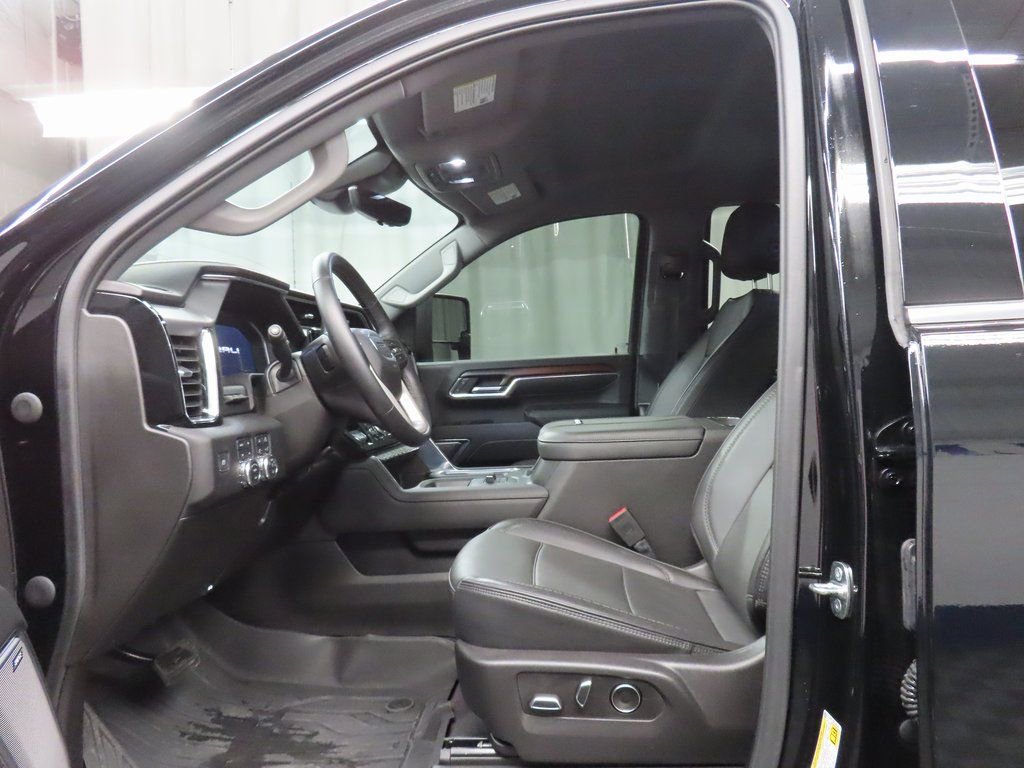 Used 2024 GMC Sierra 2500 Denali w/ Technology Package image 9