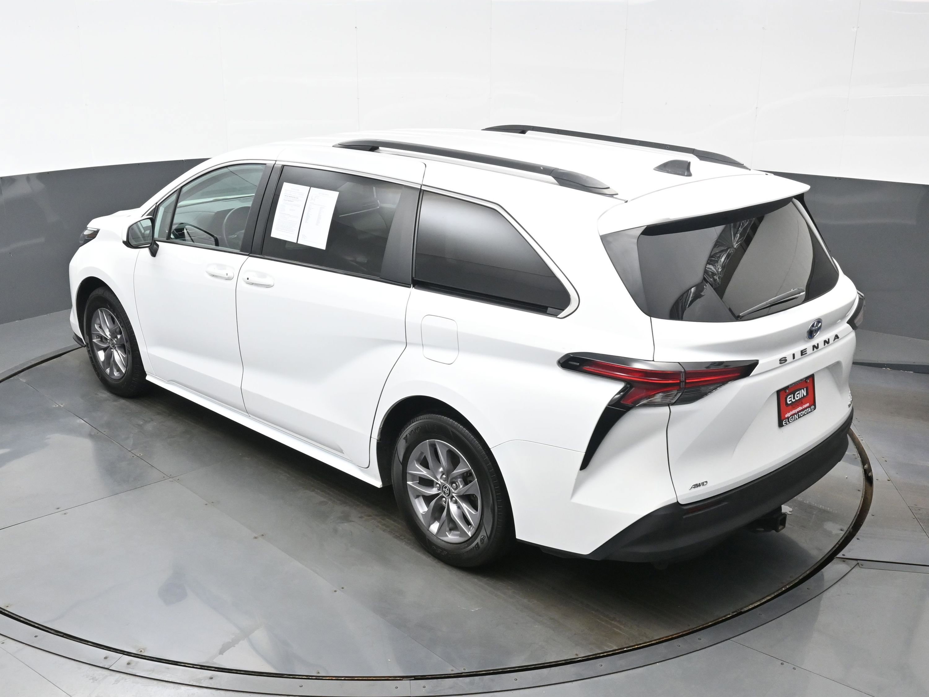 Used 2022 Toyota Sienna LE image 37