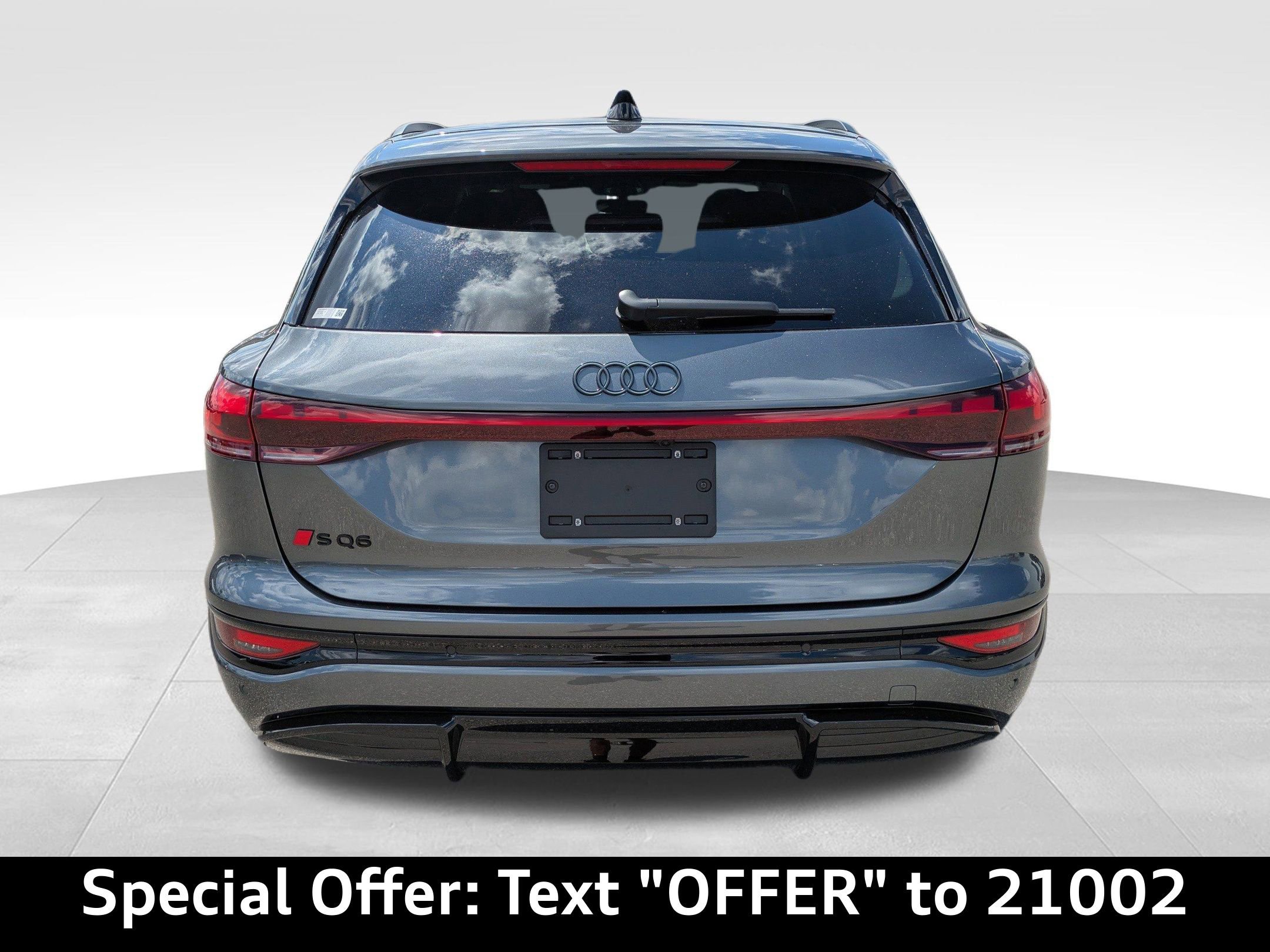 New 2025 Audi SQ6 e-tron Premium Plus image 3