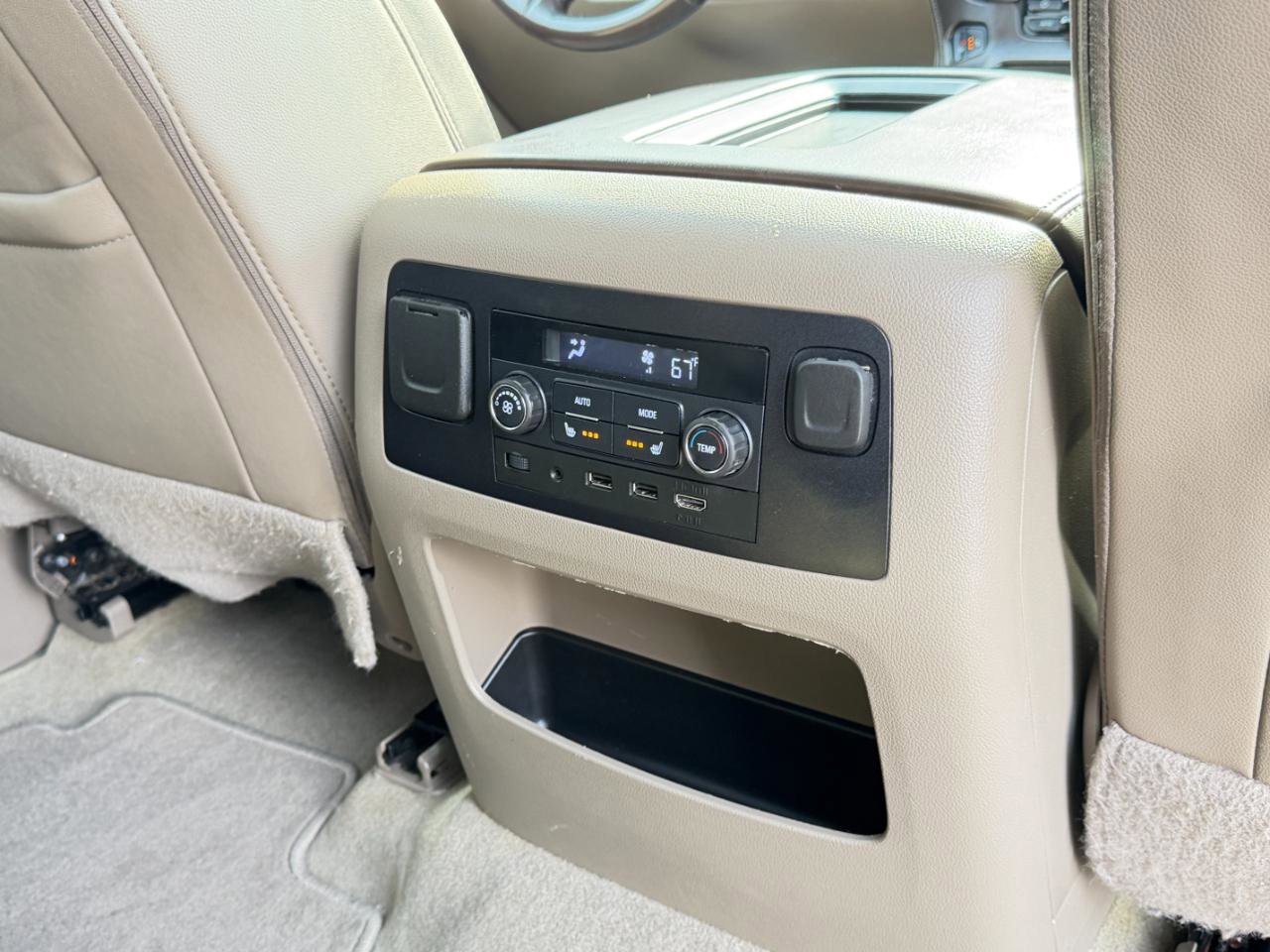 Used 2018 Chevrolet Suburban LT image 49