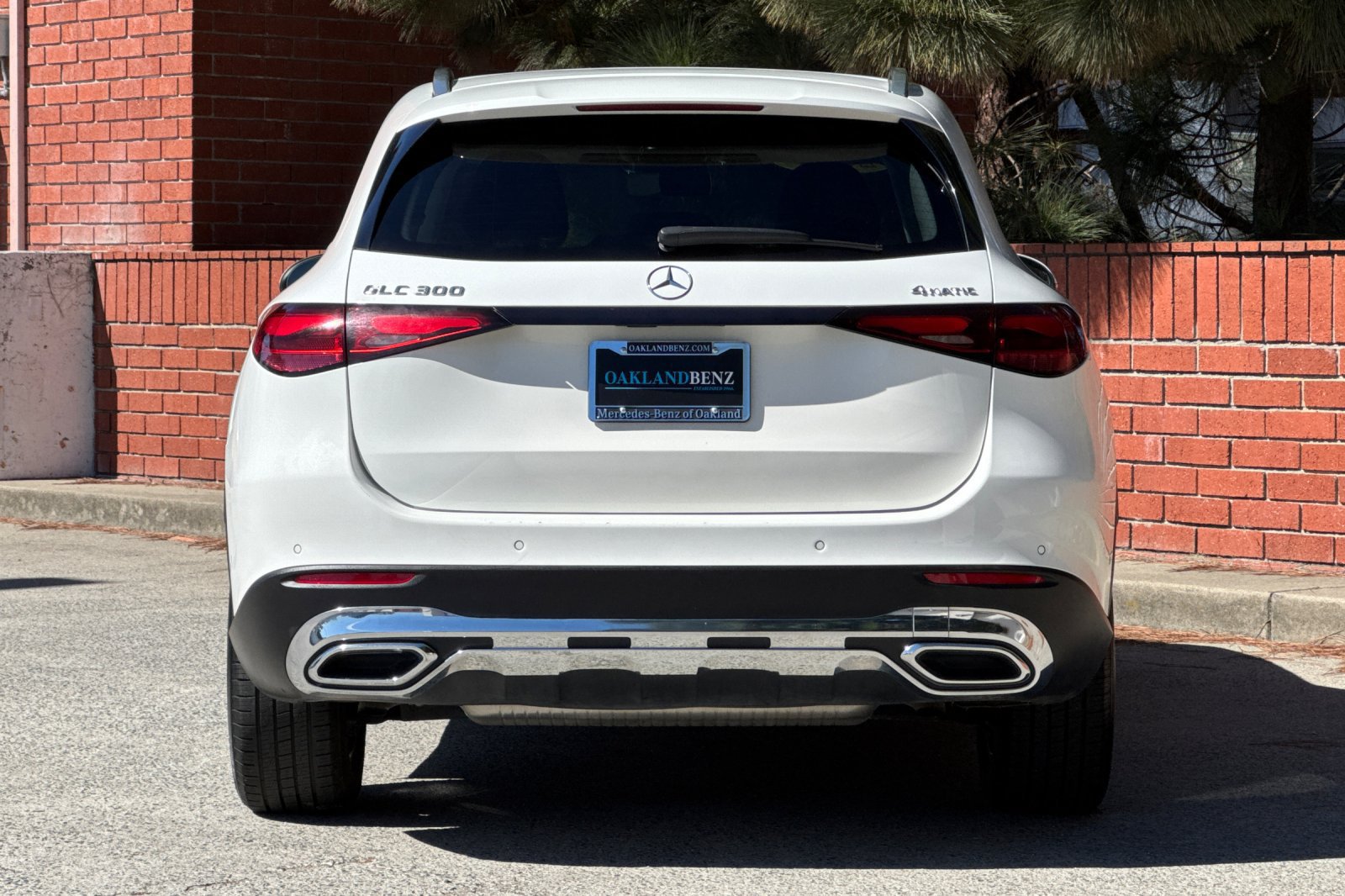 Used 2024 Mercedes-Benz GLC 300 4MATIC image 5