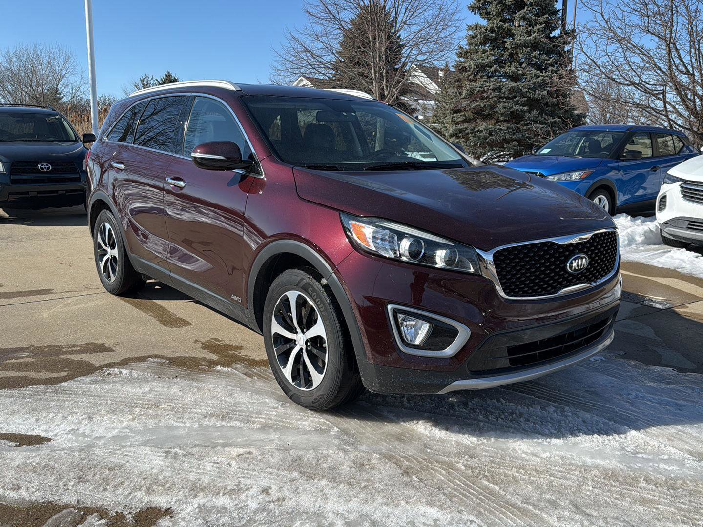 Used 2017 Kia Sorento EX w/ EX Premium Package image 3